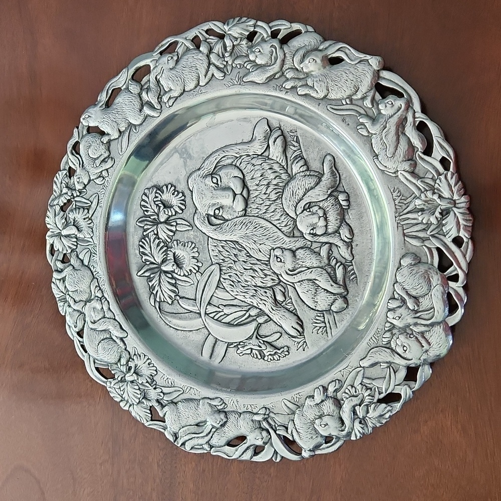 Arthur Court Bunnies Rabbits serving bowl platter.  Excellent condition.
